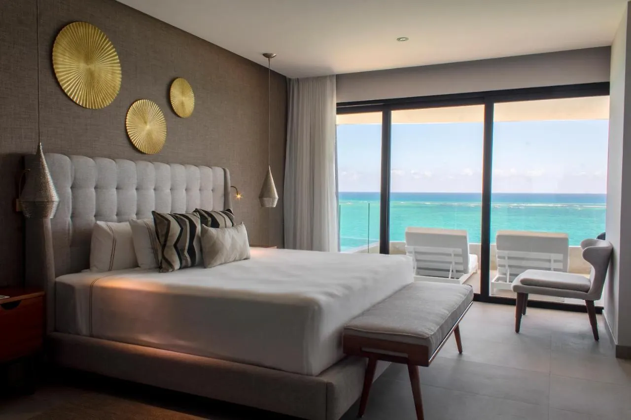 Hotel The Fives Oceanfront Puerto Morelos 5*,
